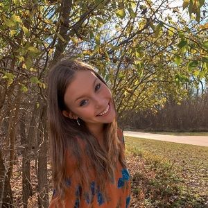 Meet your Posher, Hannah